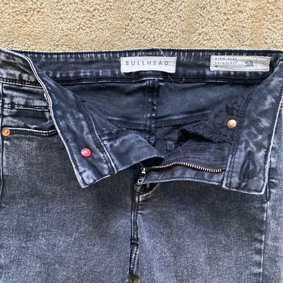 Bullhead High-Rise Skinniest Jeans - Picture 7 of 8